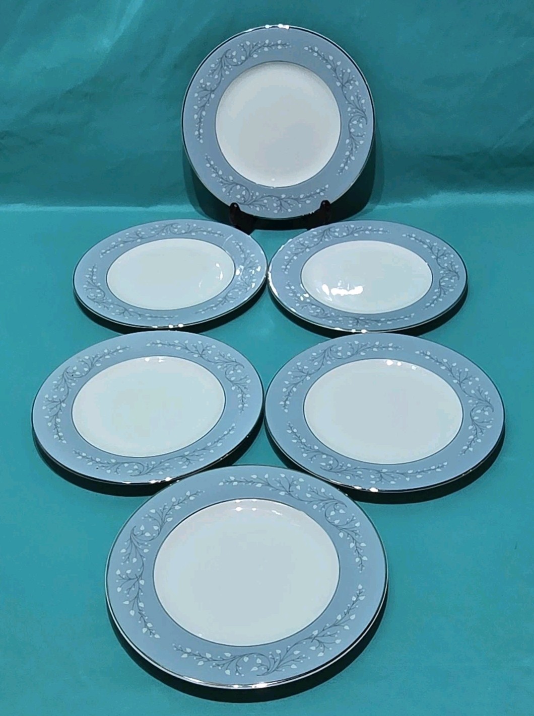 Set of 6 Syracuse Minuet Salad Plates 8″ White Florals On Blue, Platinum Trim