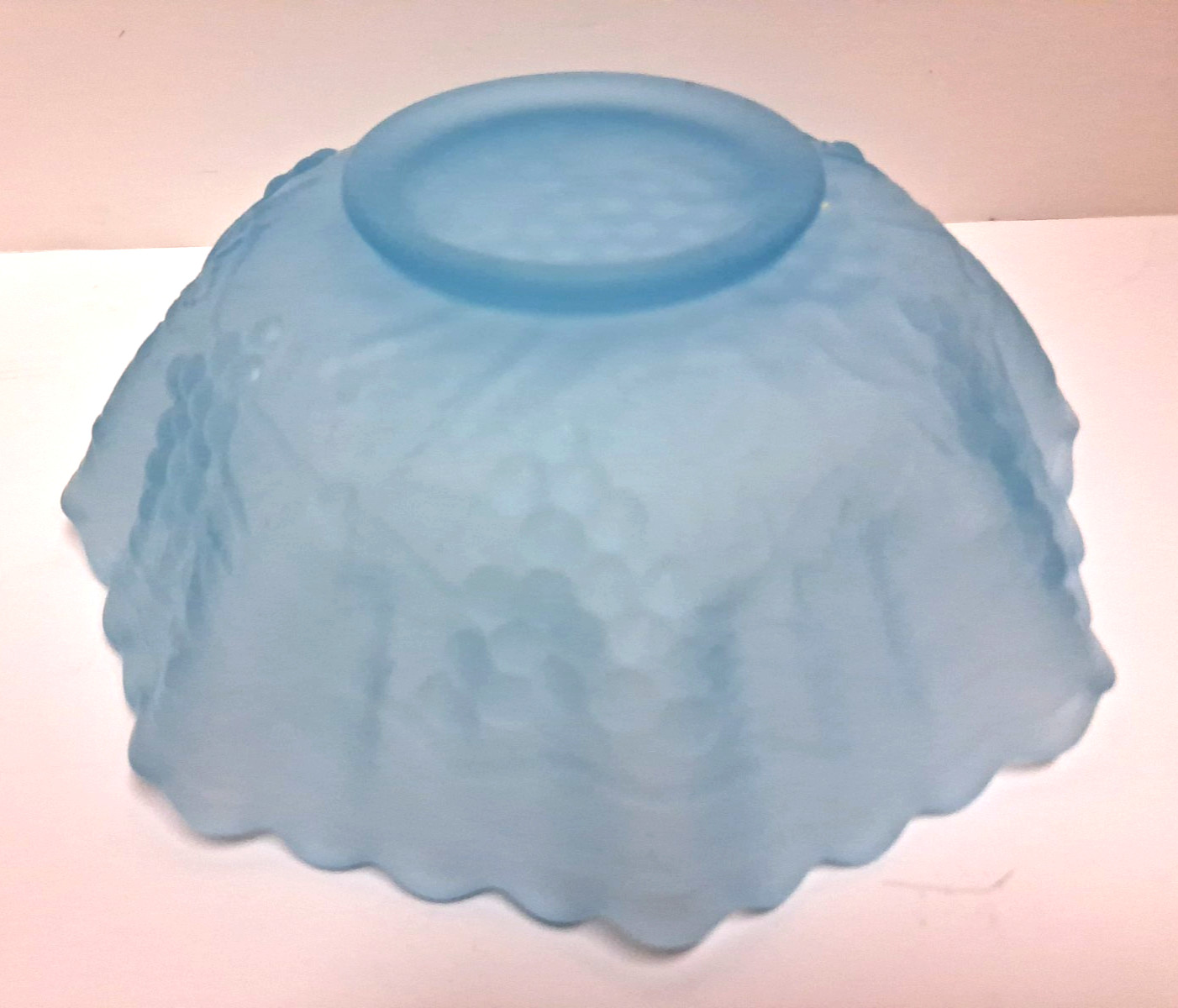 Lenox Imperial Frosted Blue Glass Bowl Raised Grapes & Vine 10″ x 3.25″ Vintage