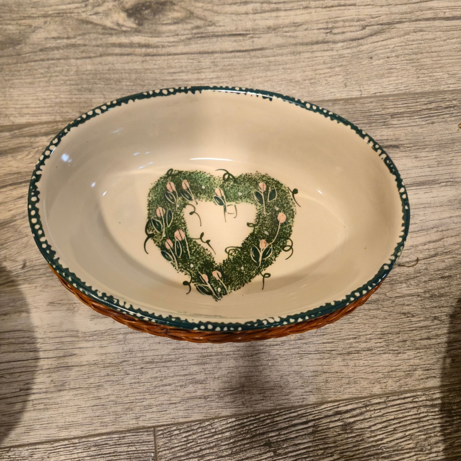 Vintage Stoneware Dishes bowls w/ wicker baskets Mossy Heart Floral art Nesting