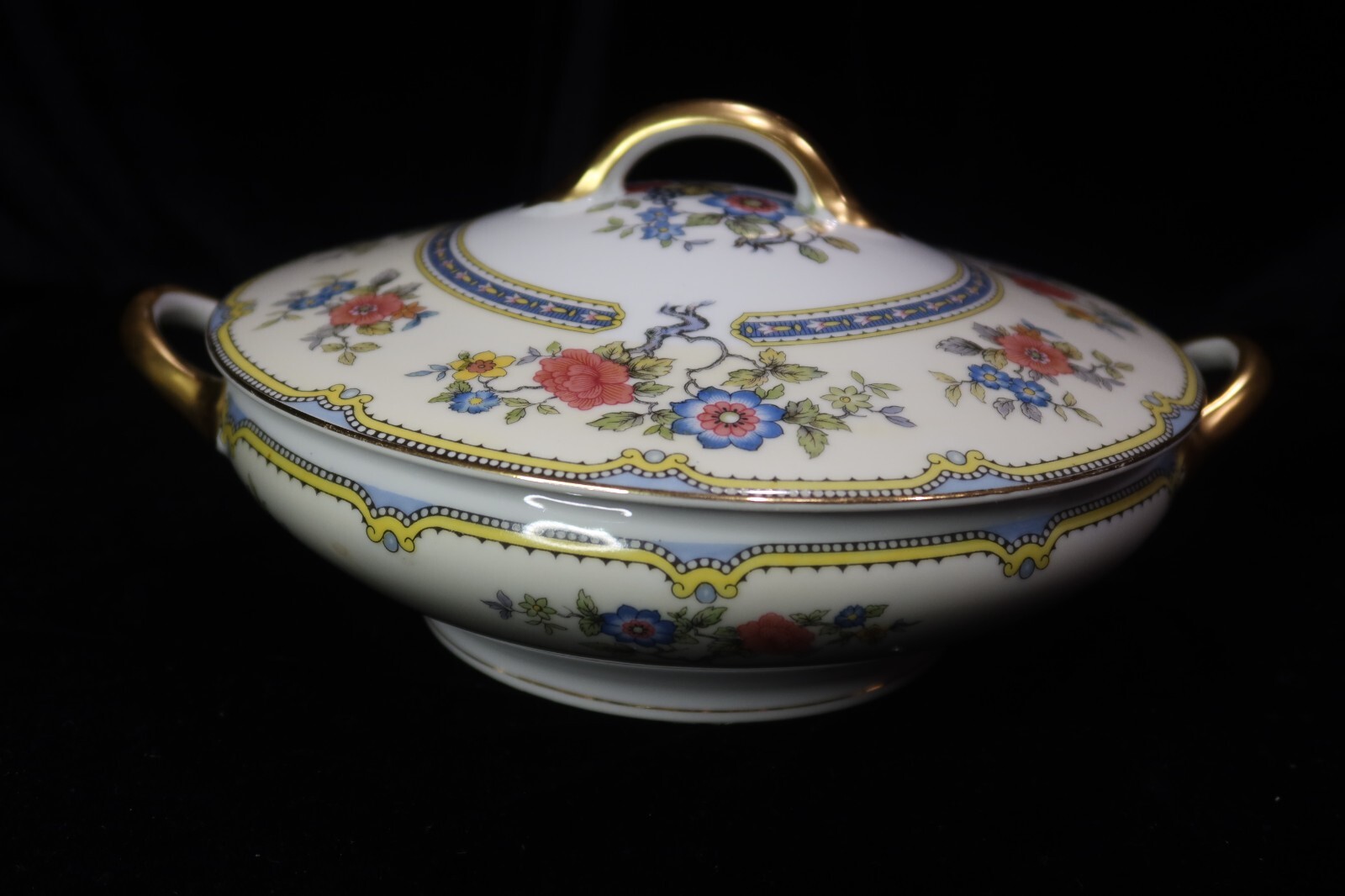 Noritake Mayflower Round Covered Vegetable Bowl Rust & Blue Flowers Gold Trim