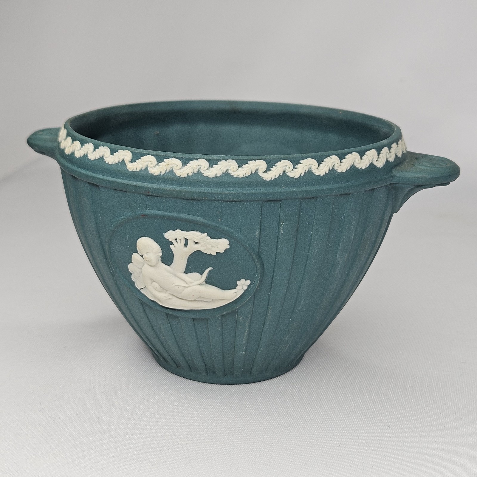 4.5″ Wedgwood Jasperware Spruce Green Handled Bowl – Cherubs & Bacchus – 1997