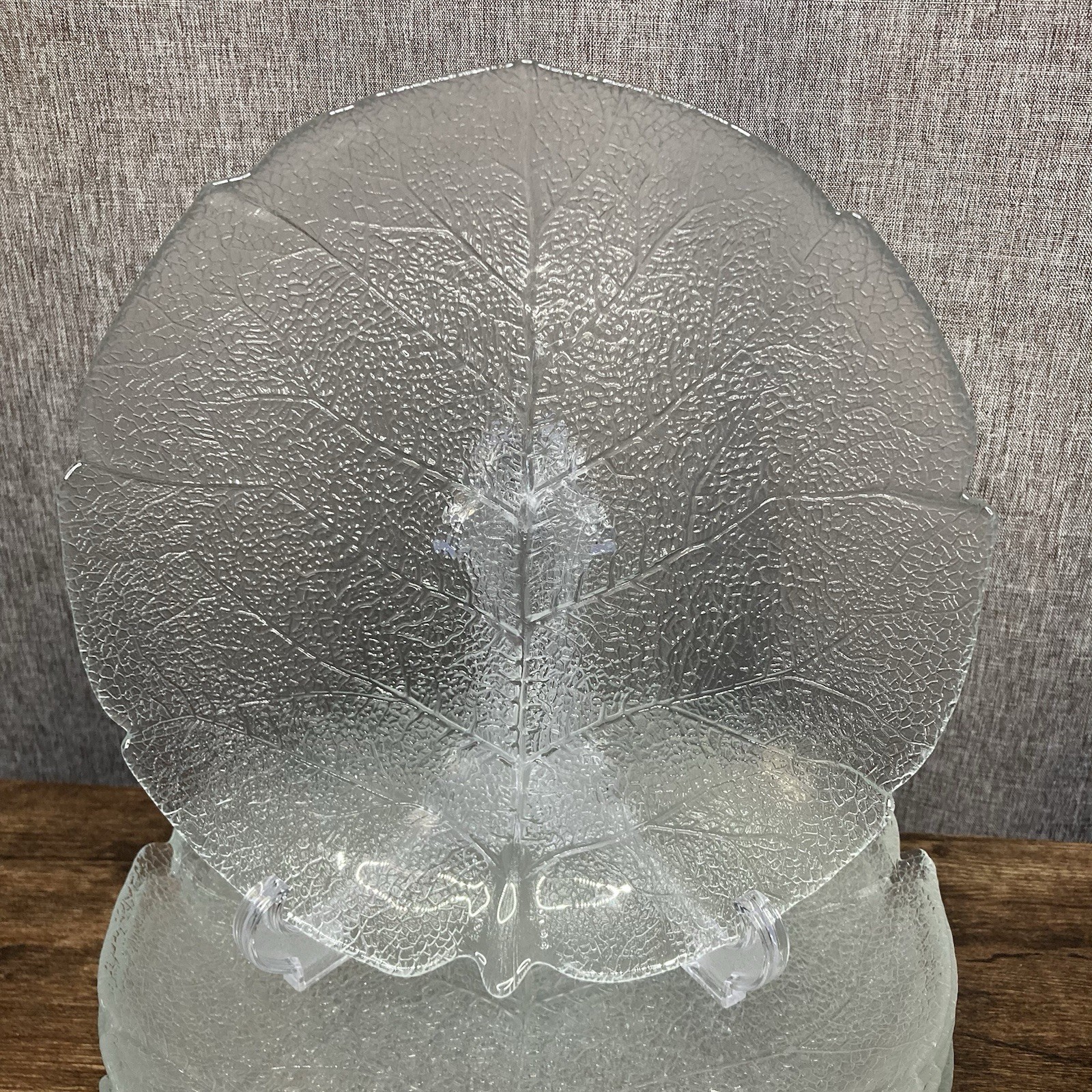Set of 8 Vintage Arcoroc France Aspen Leaf Clear Tempered Glass Dinner Plates