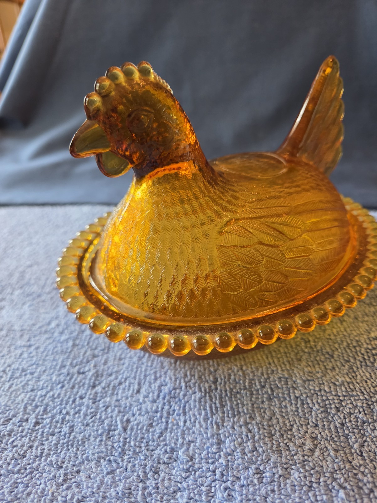 Vintage Indiana Glass Golden Amber Beaded Edge 7 Inch Hen On Nest