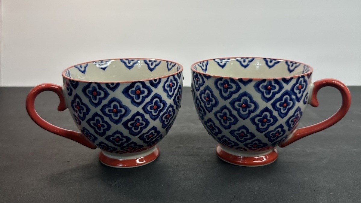 Yokohama Studio Hand Painted Raised Dot Floral Ceramic Mug Set 2 Japan Beautiful