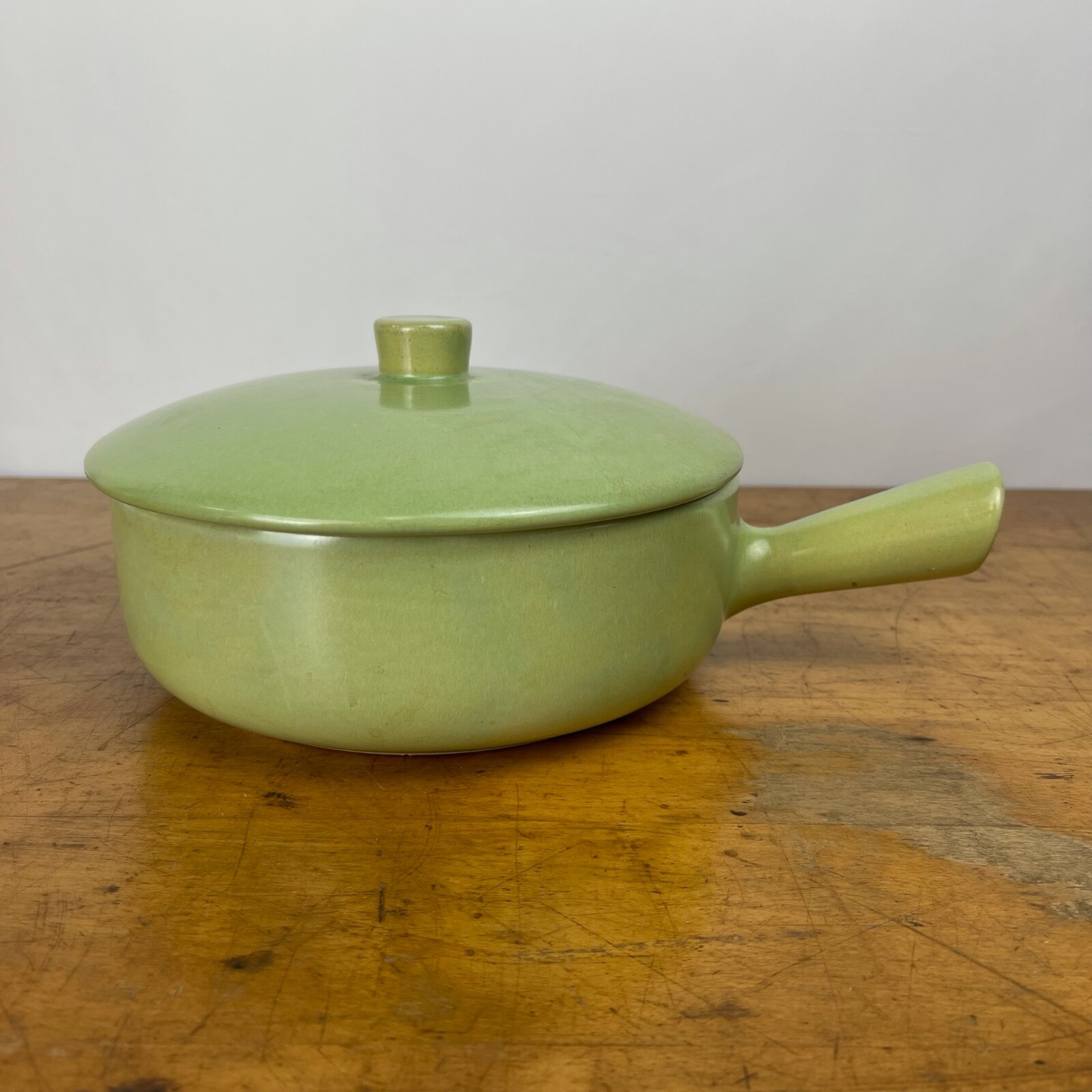 Vintage La Solana Potteries Solana Ware Green Covered Handled Pot 11” Long