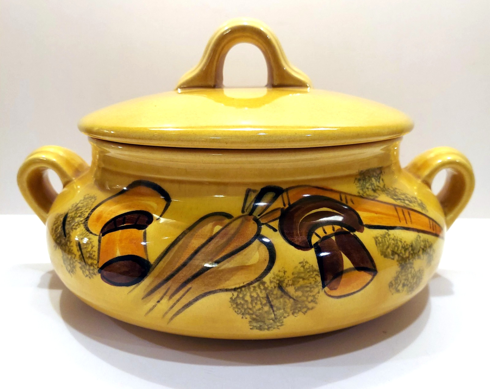 1971 Los Angeles Potteries Ovenware #407 Harvest Gold w/Mushrooms/Carrots Tureen