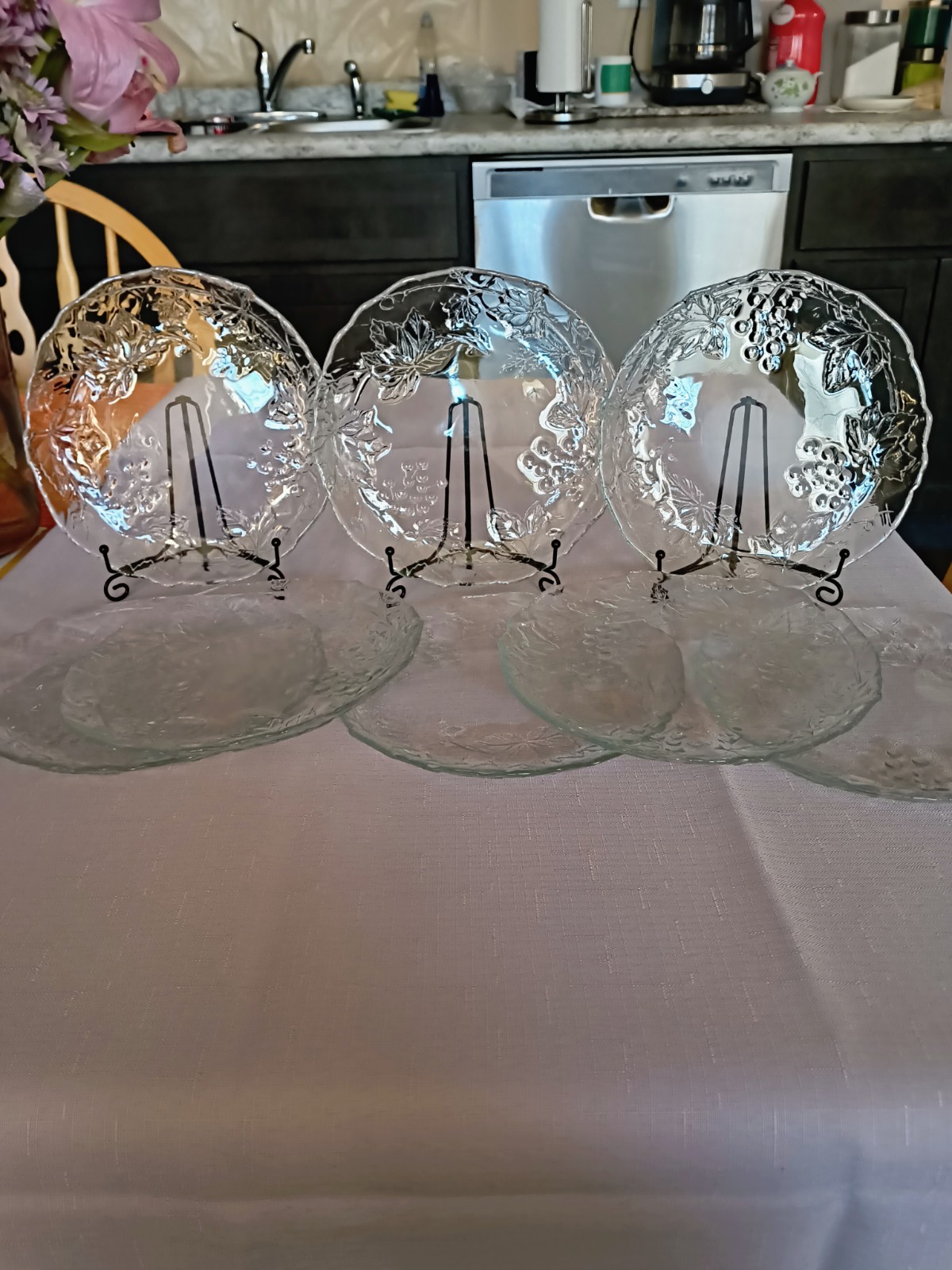 8 Glass Plates From The Mallory Collection With The Grape And Leaf Pattern