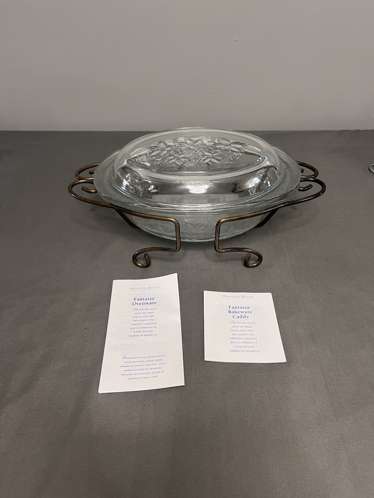 VTG Princess House Fanstasia Design 2.5 Qt Crystal Casserole Dish W/ Stand & Lid