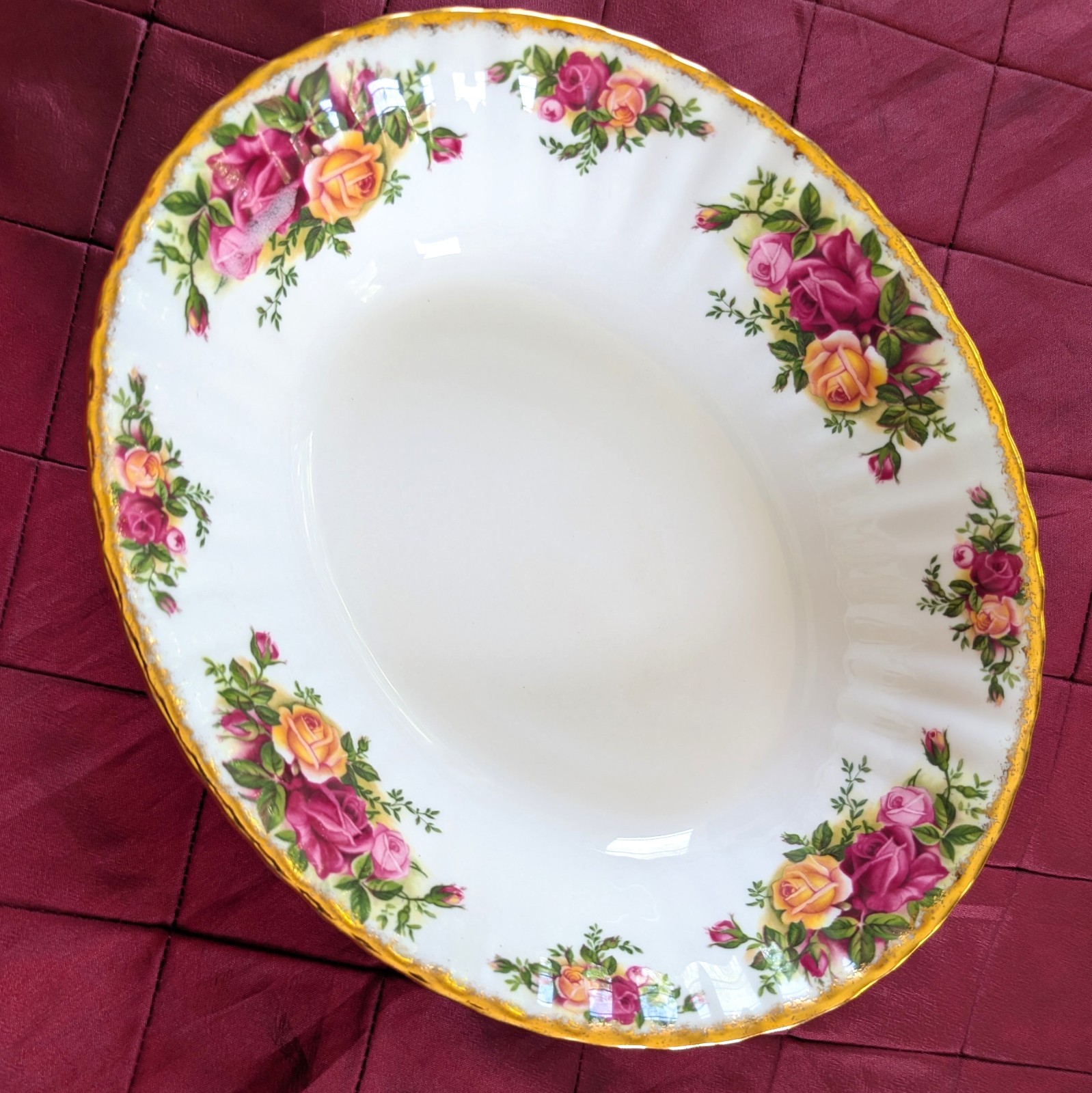 Perfect 1962 Royal Albert Old Country Roses 9″ Oval Vegetable Serving Bowl Dish