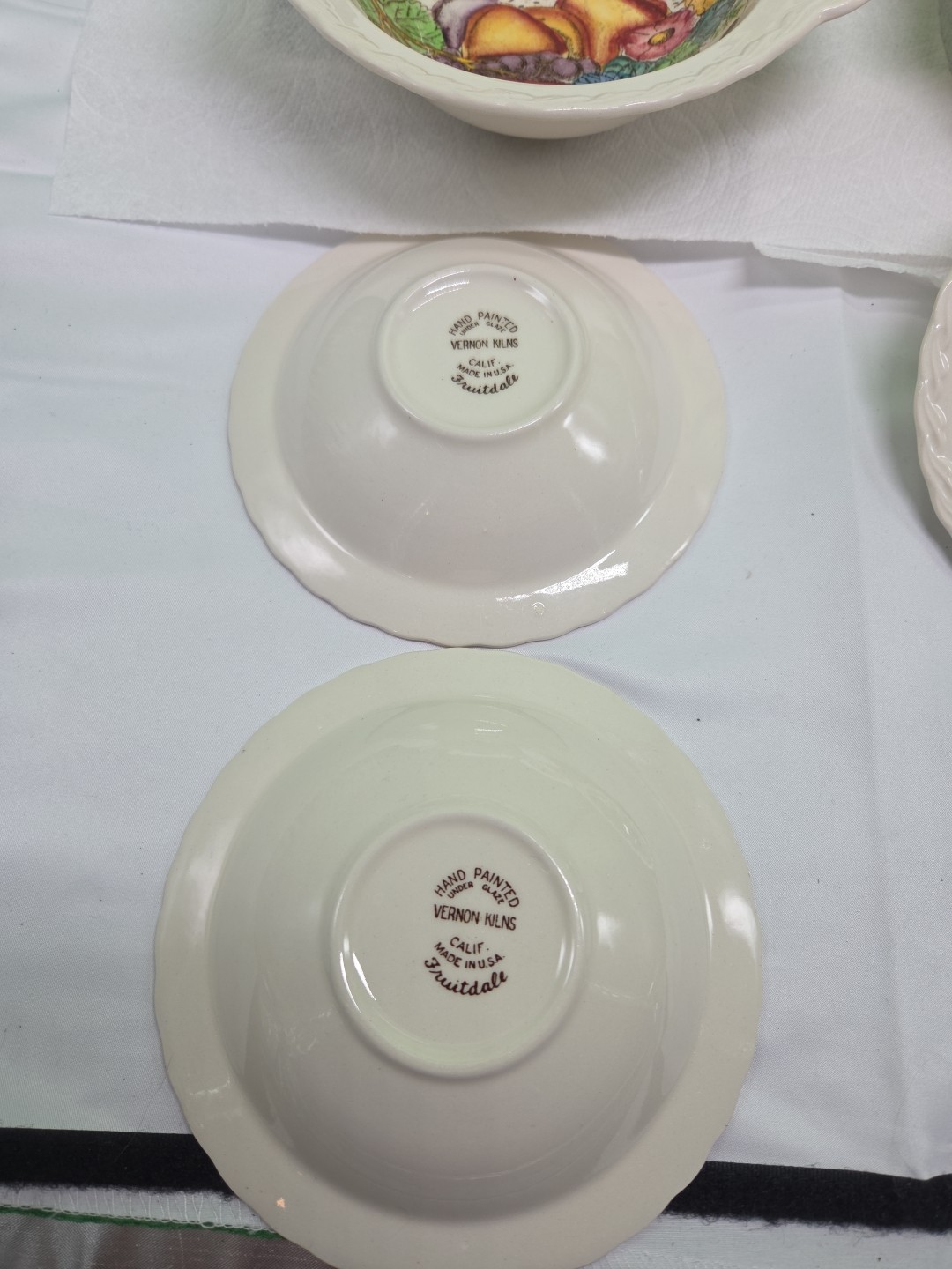 Vernon Kilns 8 Vintage “Fruitdale” Handled And Soup Berry Bowls Hand Painted USA
