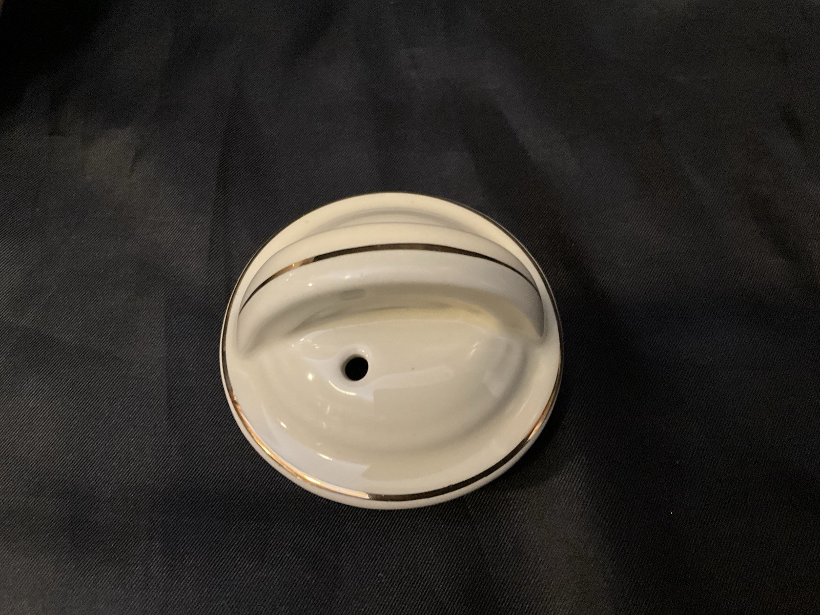 Jewel Hall Autumn Leaf Club 5 Band Syrup with Lid – 1994