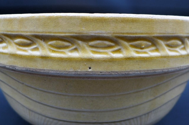 Antique 1920’s McCoy Pottery Yellowware Mixing Bowl Sunrise / Sunburst XL 11.5″