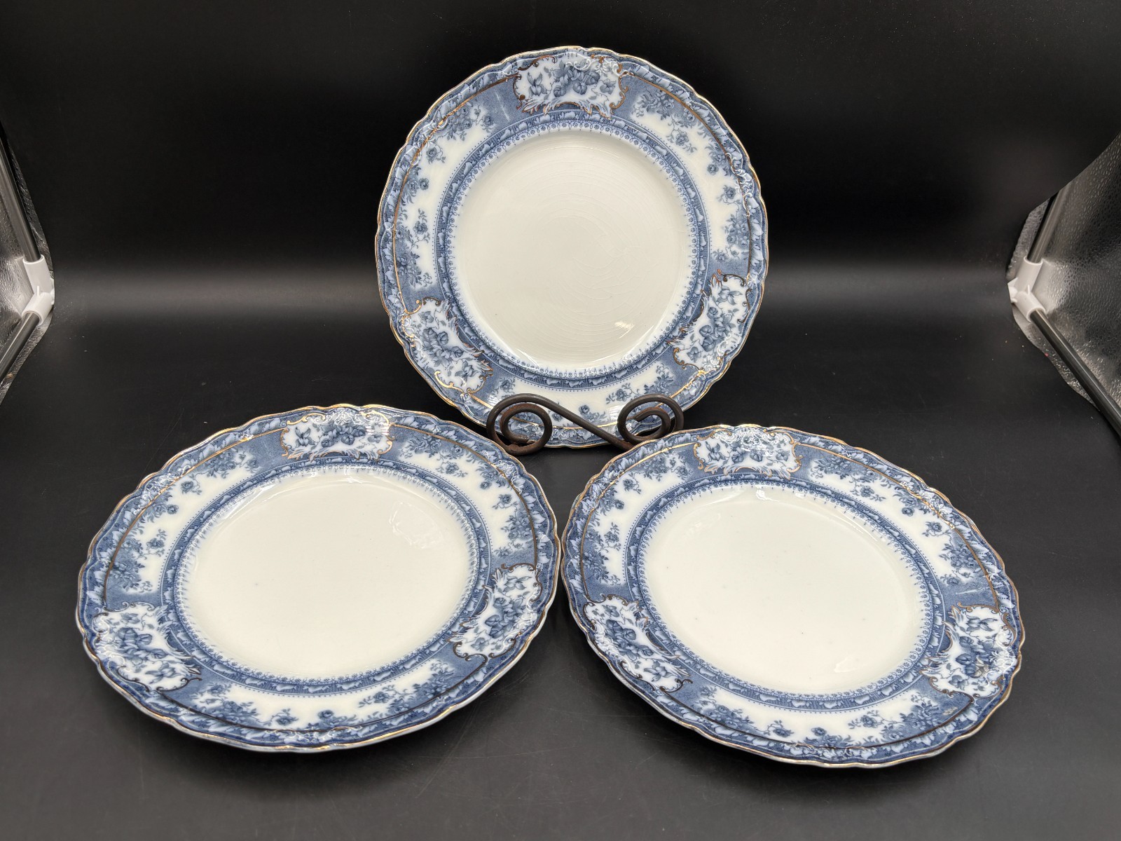 Wedgwood “PHOEBE BLUE” ~ England ~ Set of 3 ~ Dinner Plates ~ 10 1/4″ **crazing