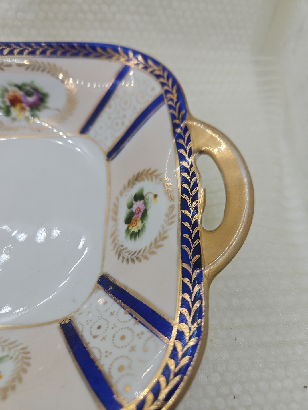 VTG Noritake Gold Cobalt Flower Pattern Handle Bowl 7x6x1 1/2 Inches Approx