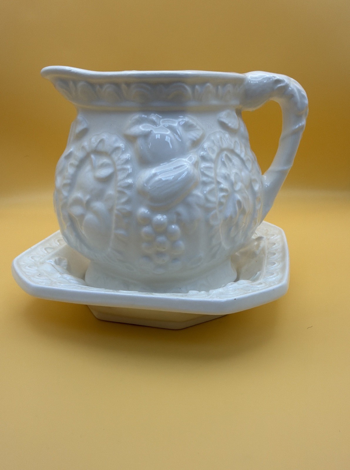 Small 1 Cup creamer Pitcher With Saucer 1950’s Made In Japan Vintage Grapes