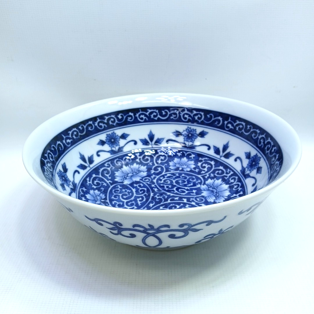 Yokohama Studio Japanese Porcelain Ramen Serving Bowl 7.5″ Blue/White Arabesque