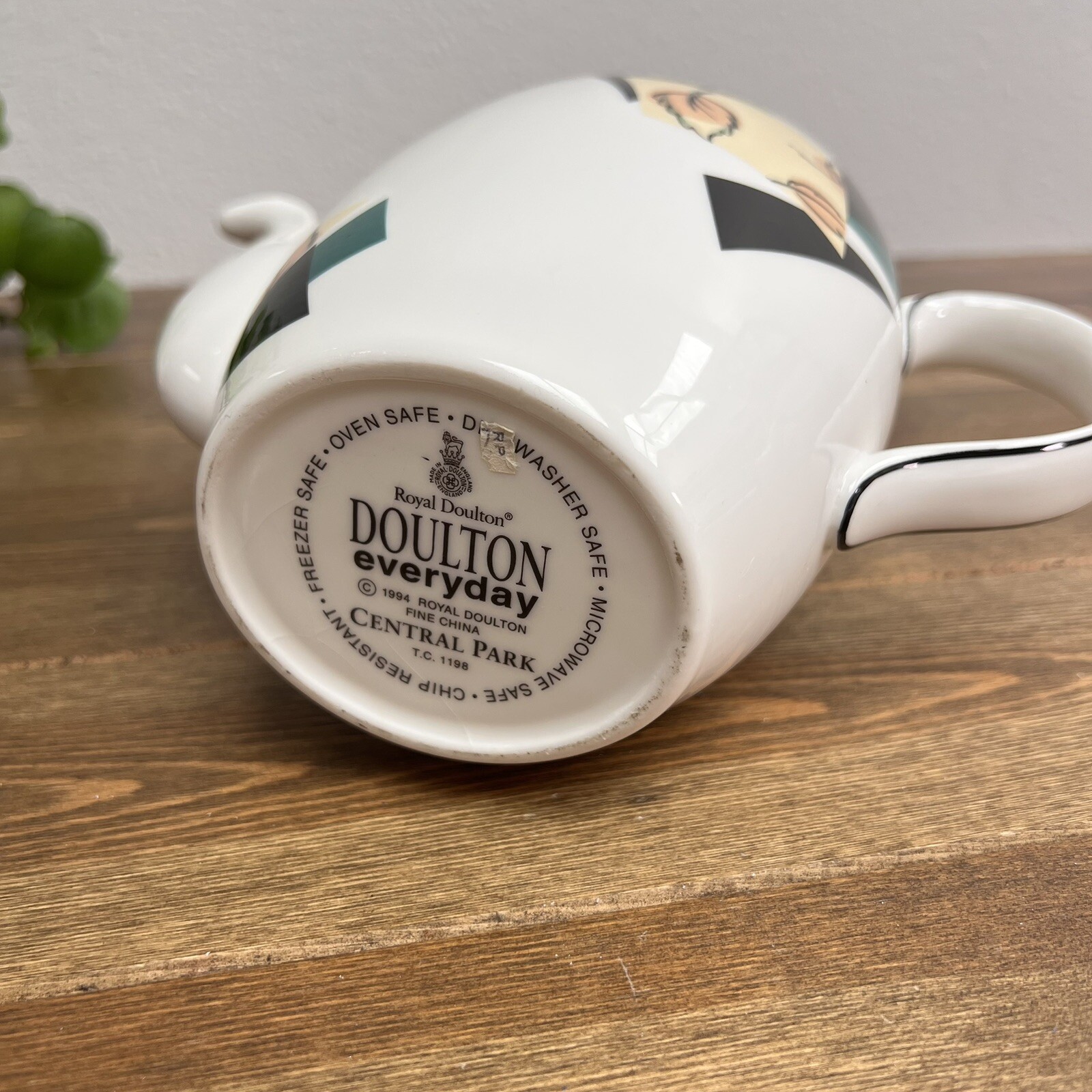 Royal Doulton Everyday Central Park Coffee Pot 1994 Vintage