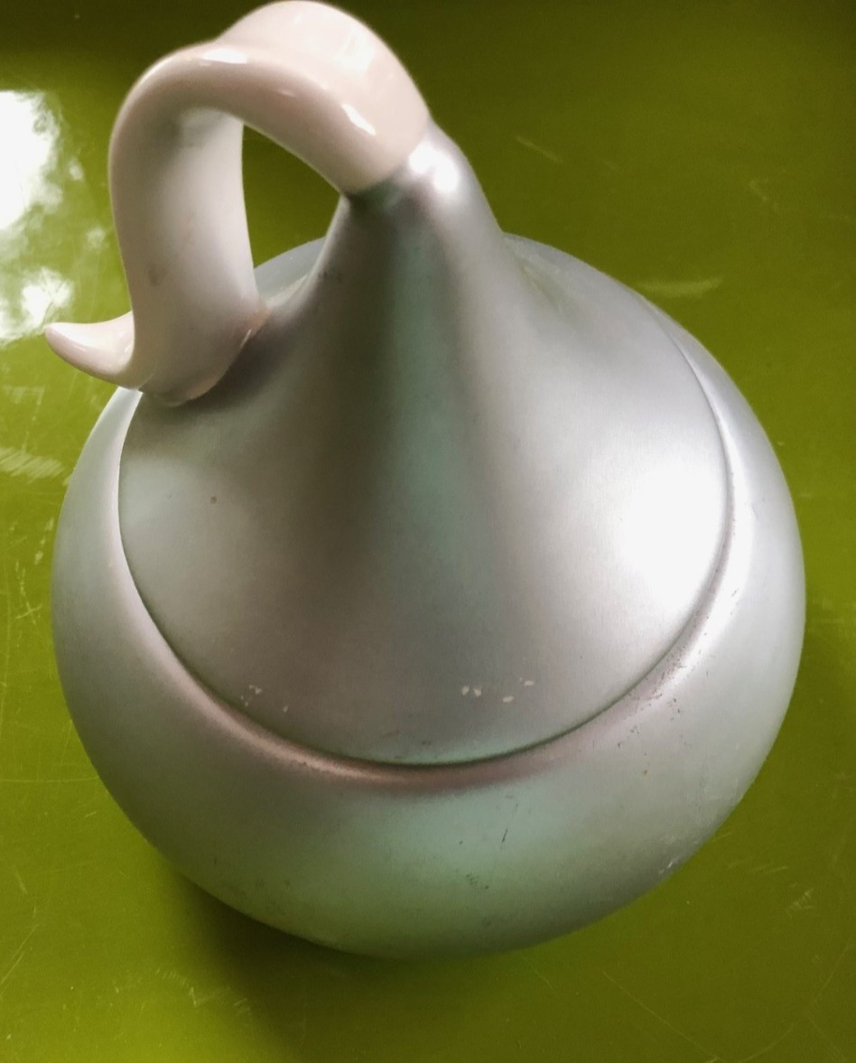 Hershey’s Kisses Silver Ceramic Candy Dish Bowl With Lid 2005
