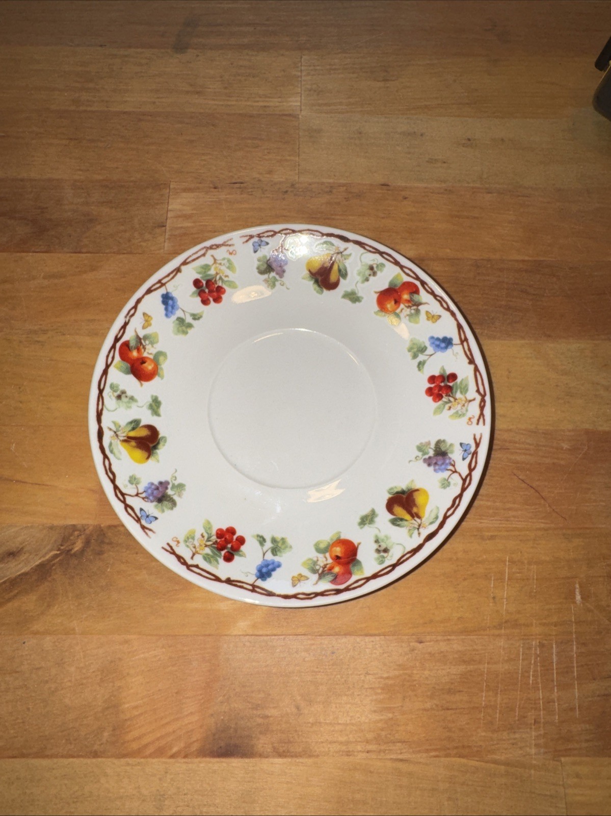 Gibson Everyday Fruit and Leaves Saucer