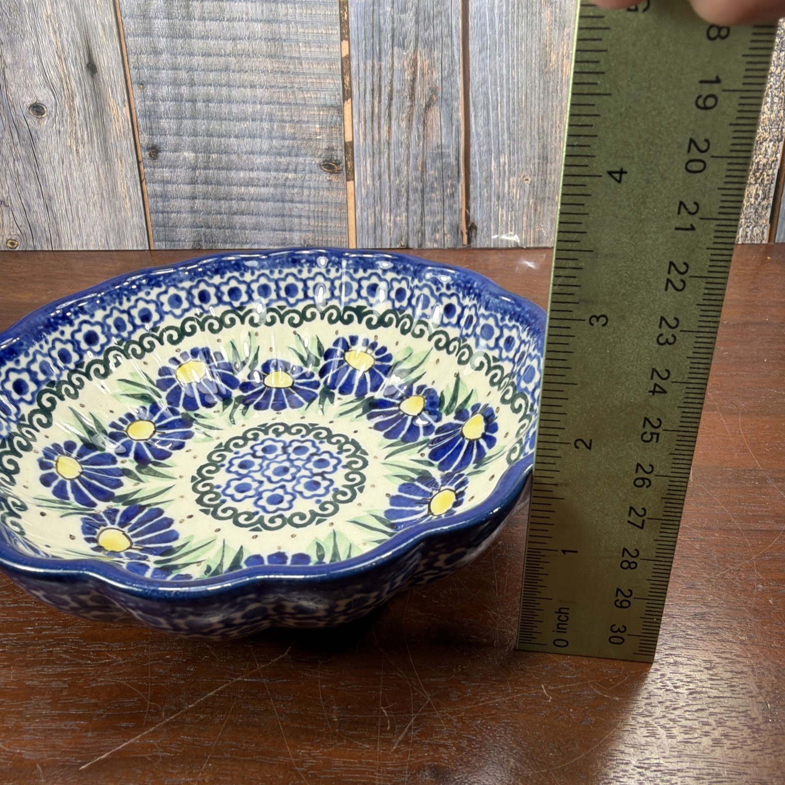 Polish Pottery Boleslawiec Unikat 775 Bowl M. Starzyk 6 1/4″ Blue Green Flowers