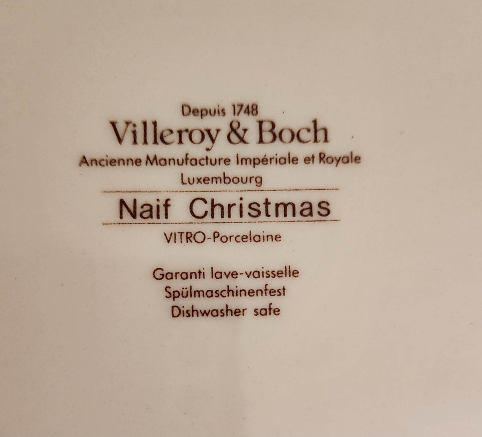 Villeroy & Boch Naif Christmas 10 1/4″ Oval Handled Plate Serving Platter