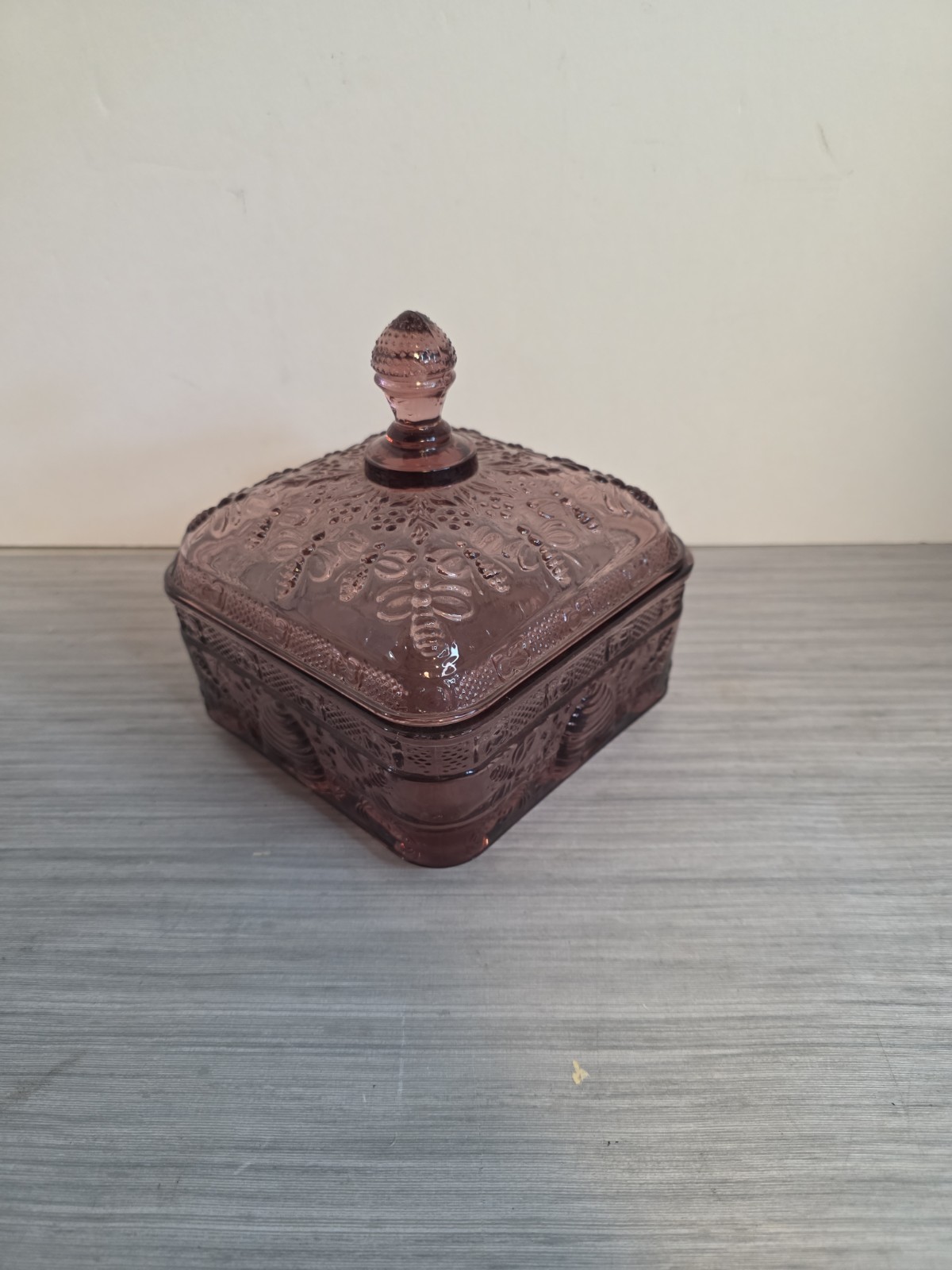 Indiana Glass Tiara Honey Bee Hive Box Amethyst Purple Candy Dish Vintage Rare