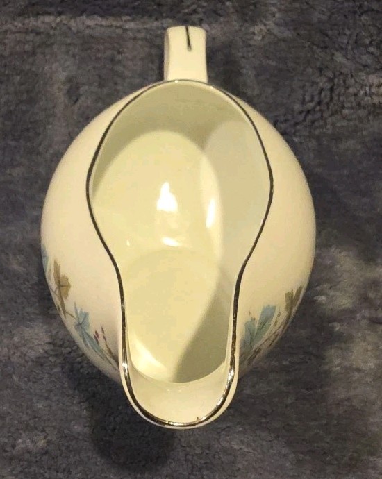 Vintage Fine China Japan Gravy Boat Floral Pattern 6701 Gold Trim
