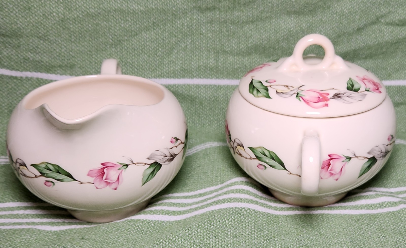 Vtg Universal Potteries Ballerina Rose Garland Ceramic Sugar & Creamer Set