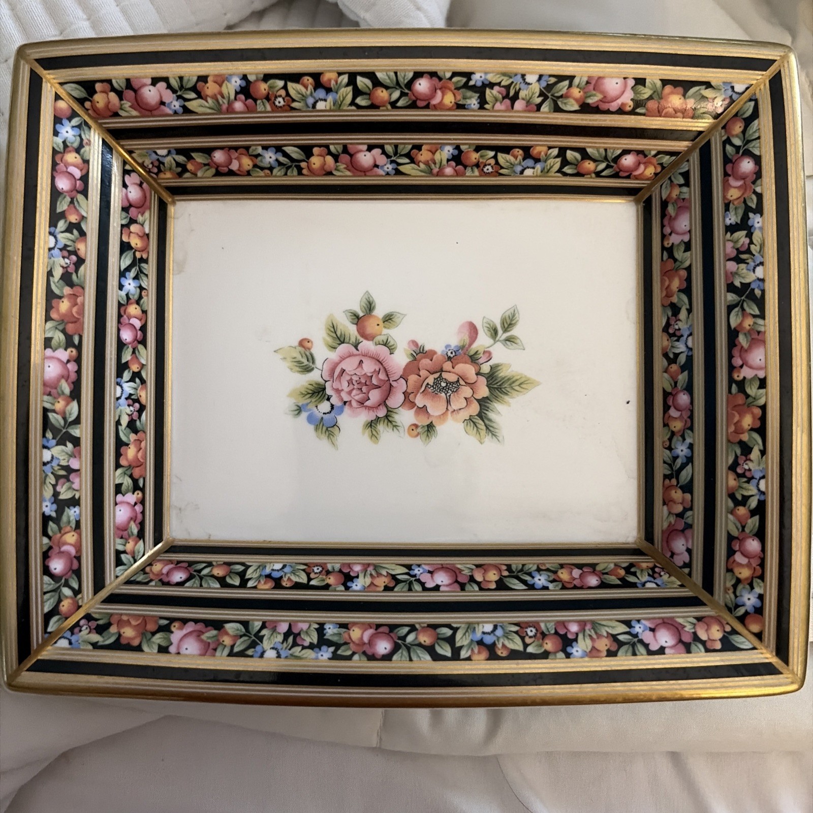 WEDGWOOD ENGLAND FINE BONE CHINA CLIO GOLD & FLORAL 8″ RECTANGULAR TRAY – MINT
