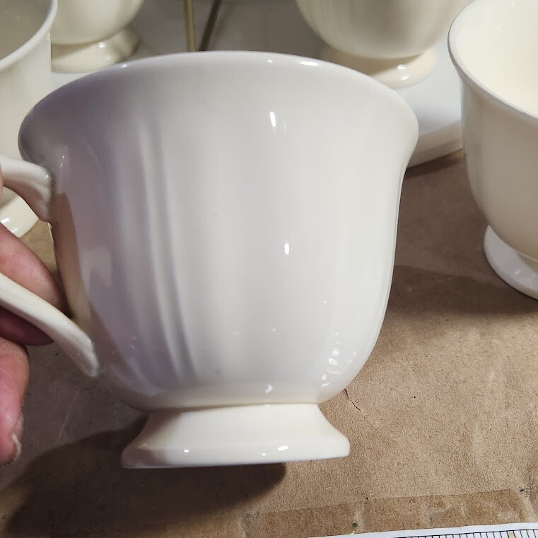 8 Wedgwood Queens Shape IVORY WHITE Footed CHINA TEA Cups 8 OZ as is guc crazing