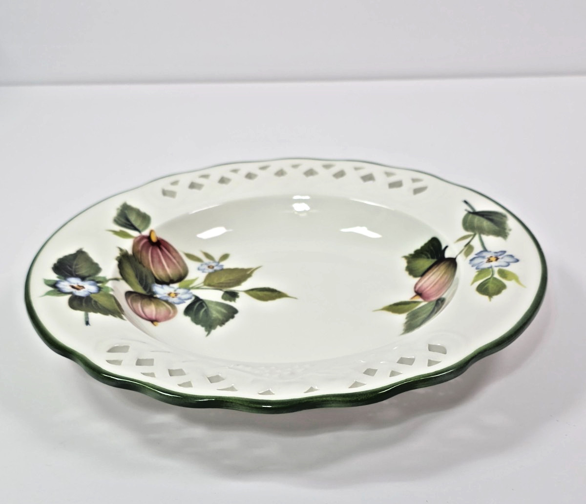 Brunelli Italy Decorative Shallow Bowl Pierced Rim Floral Design 10.5″ Vintage