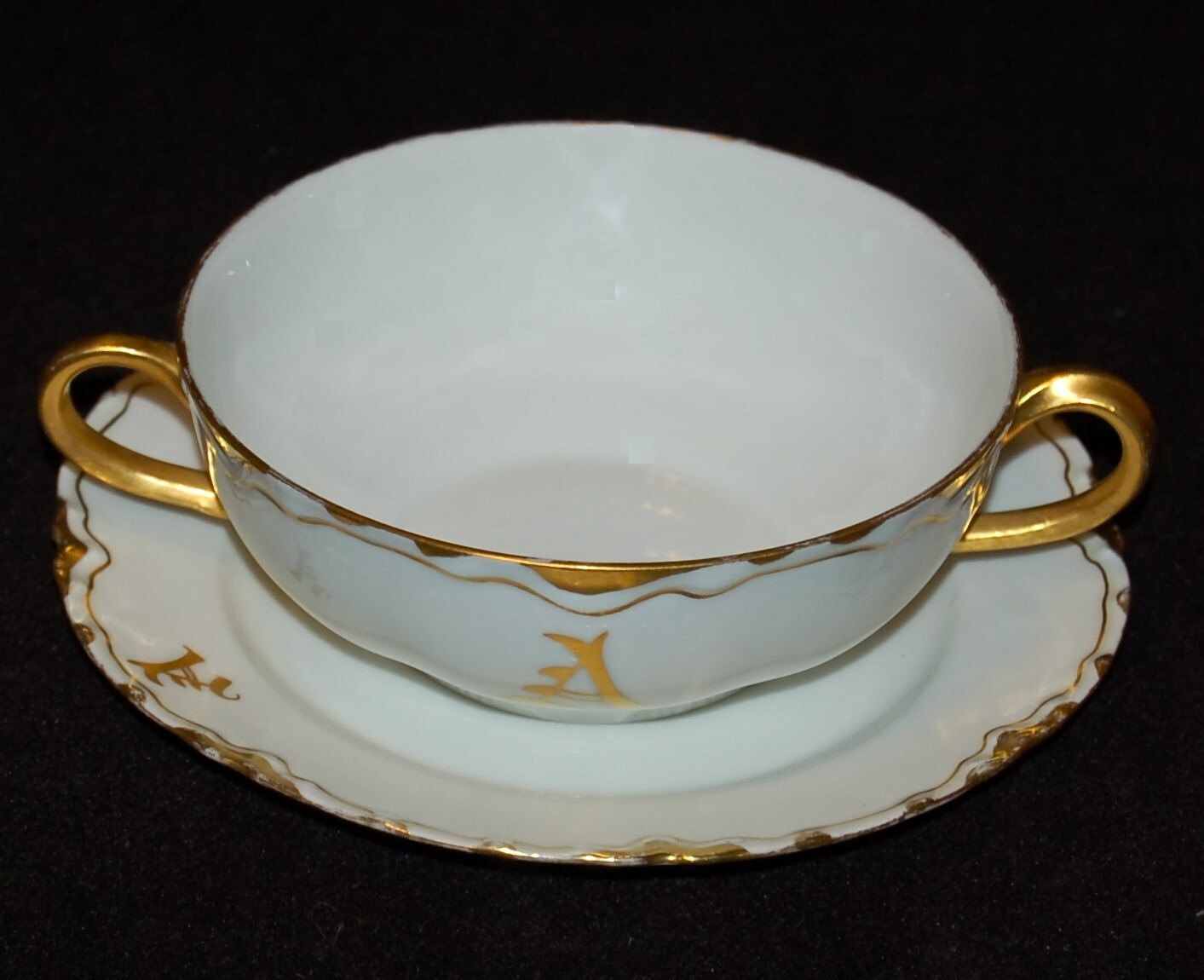 ANTIQUE Porcelain Soup Saucer LIMOGES Haviland Made in France 1905 Art Nouveau
