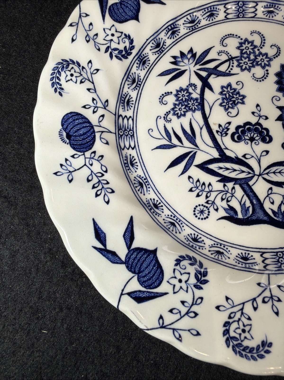 “Blue Nordic”Hand Engraved Johnson Bros. Ironstone England Plate 6.25 In EUC VTG