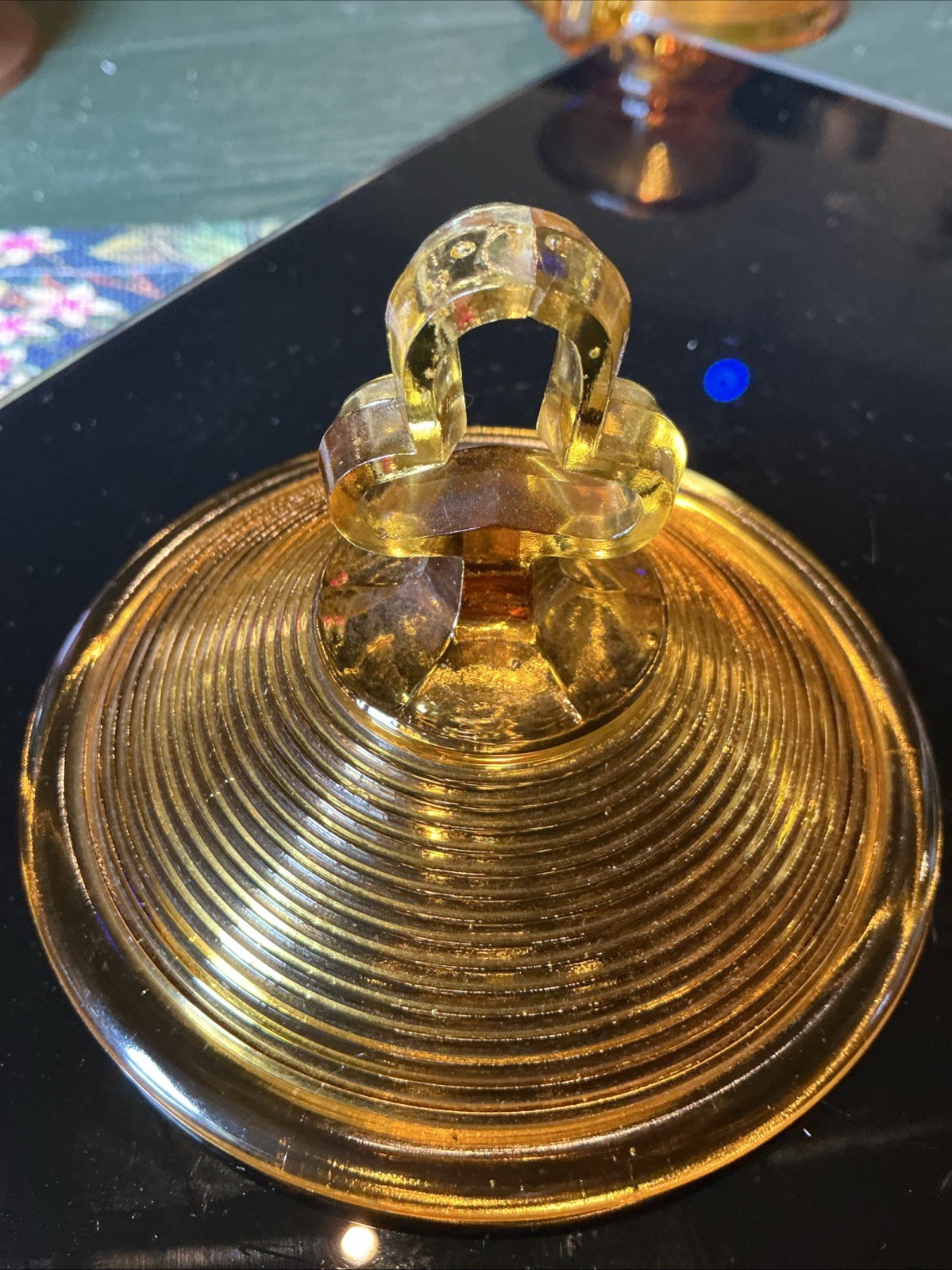 Vintage Indiana Glass Amber Old English Ribbed Candy Dish With Lid (read)