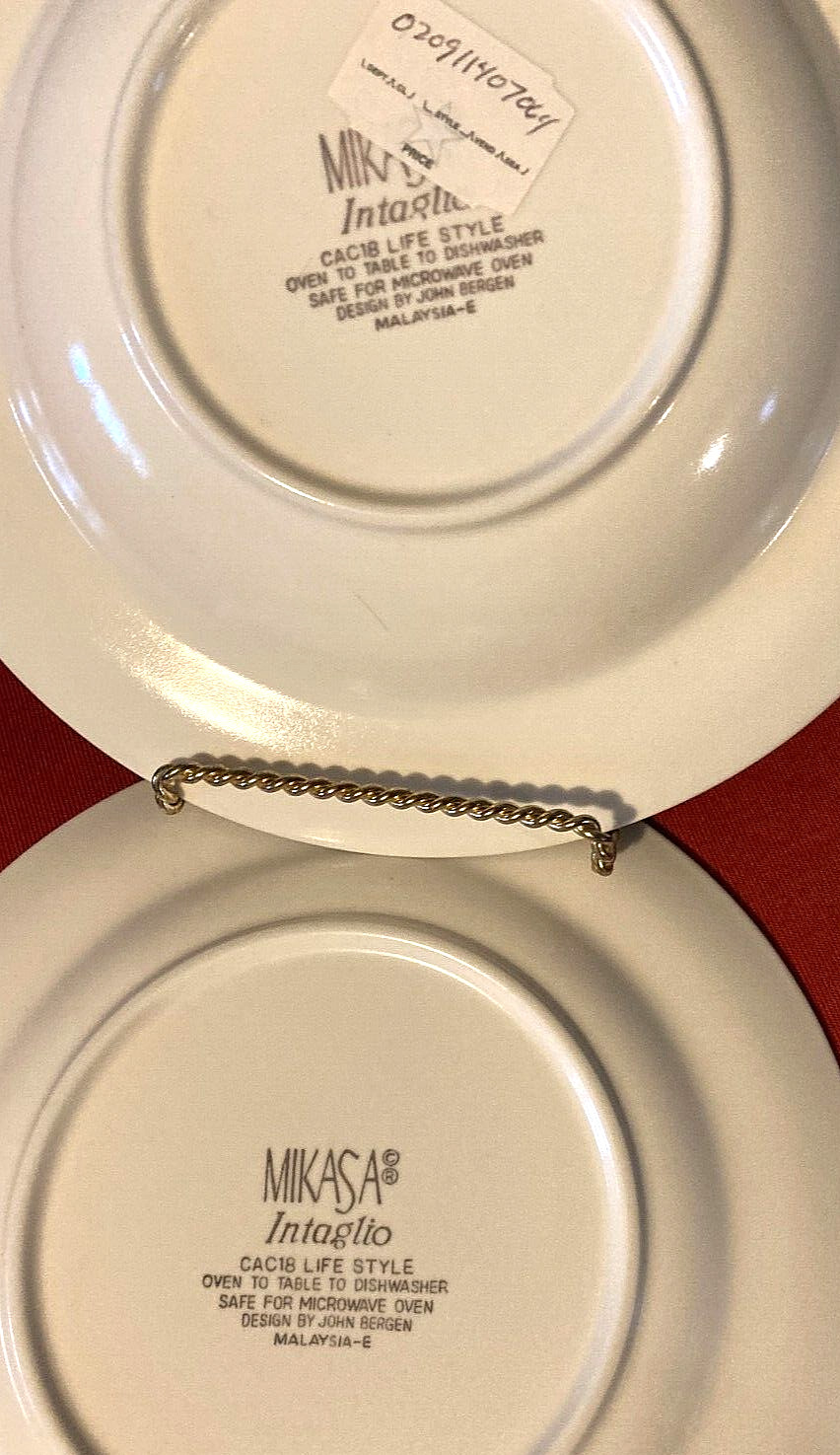 1992 Mikasa Intaglio Life Style-1 ea Soup Bowl & Salad Plate (2 pcs)-New no Tags