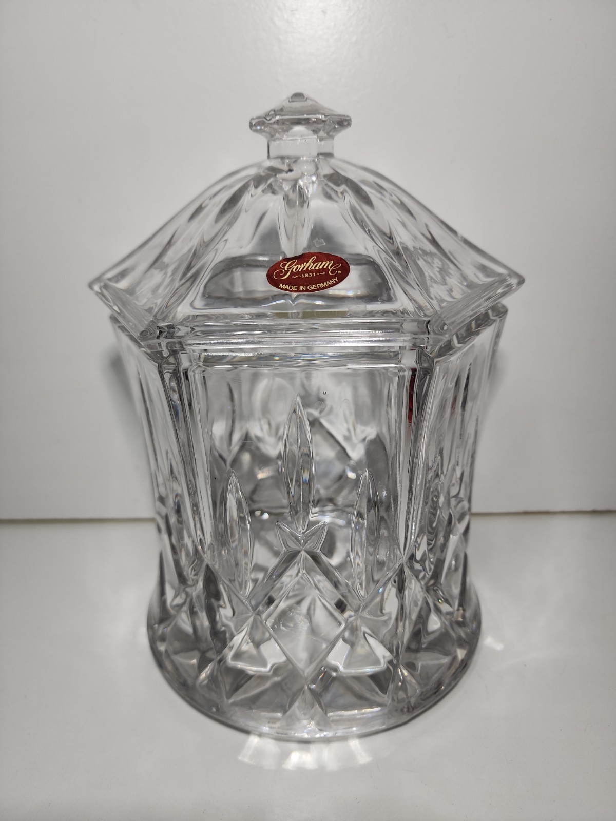 Gorham Lady Anne Hexagon Cut Crystal Biscuit Barrel Jar w/Lid 9″ H x 6″ D