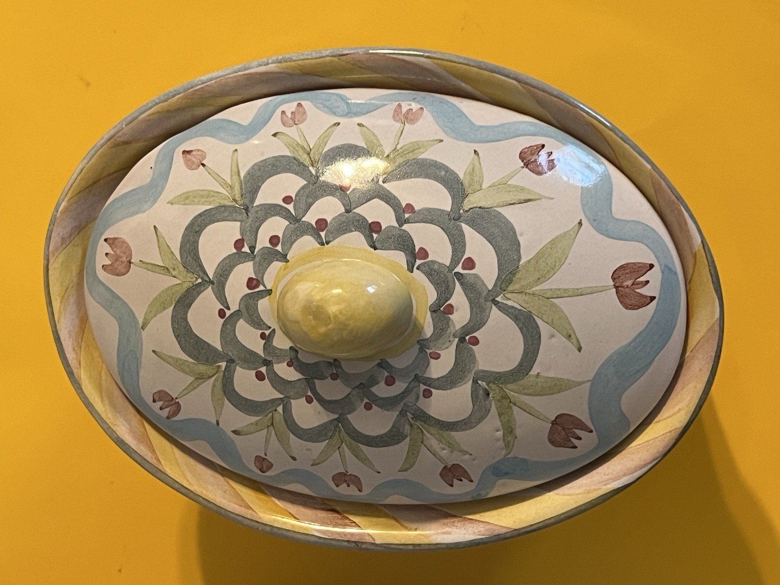 MacKenzie-Childs Taylor King Ferry Chowder Bowl With Lid 7″x5″x5″ Terracotta