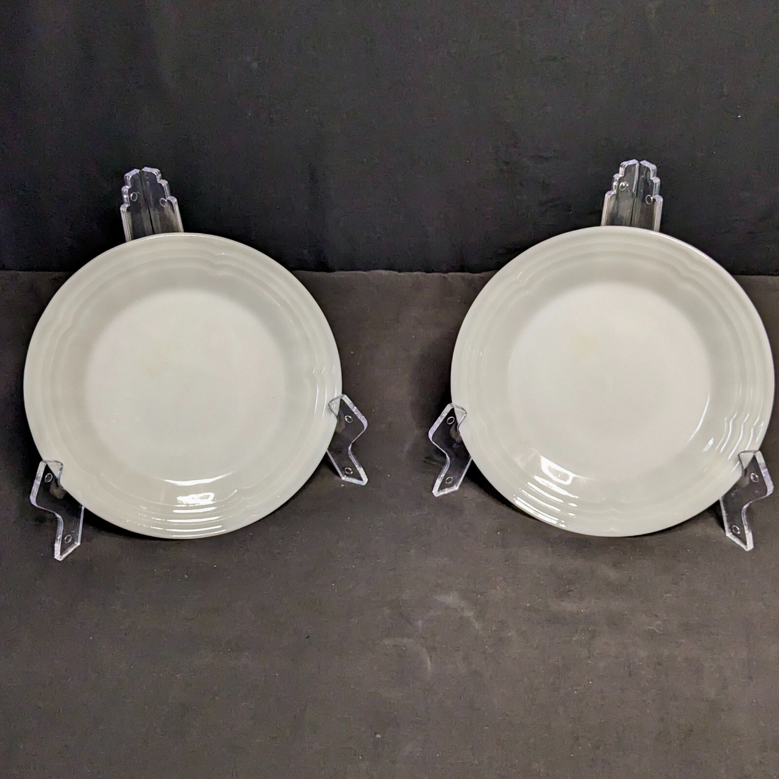 (1950-1959) Set of 2 Fire King White Milk Glass 9″ Dinner Plates