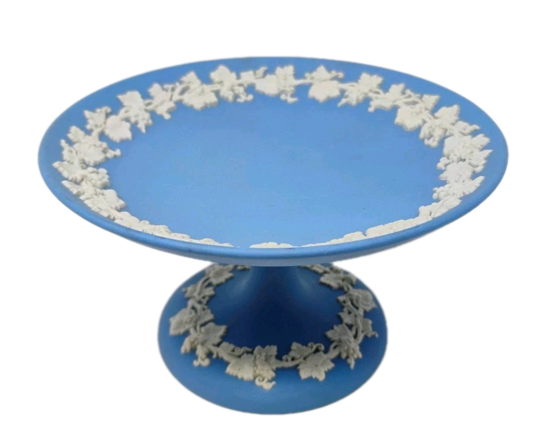 VTG Wedgwood Blue Jasperware Pedestal Compote Candy Dish Trinket Grapevine 6″D