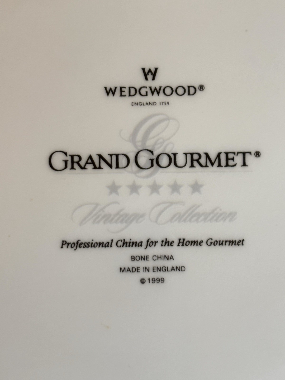 4 Wedgwood Grand Gourmet Vintage Collection Napa Wine Theme 8 1/2” Salad Plates