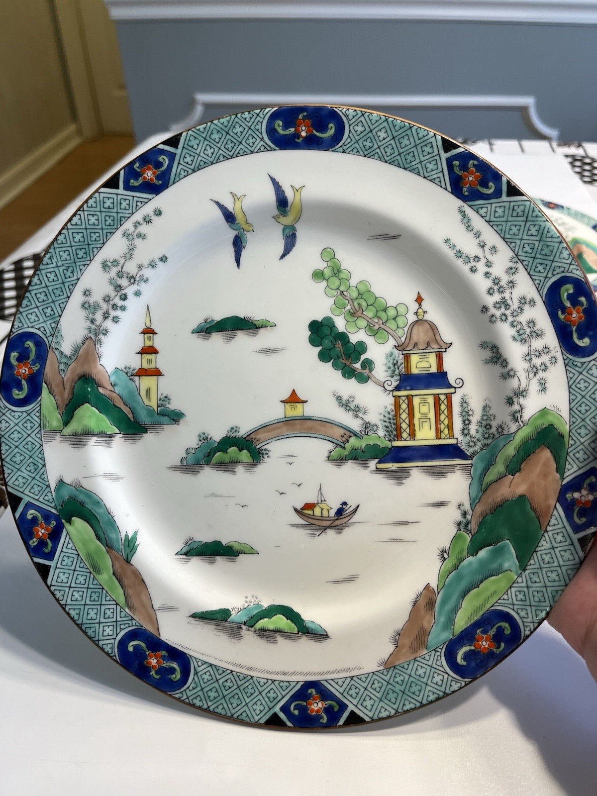 c1905-30 Aynsley Chinoiserie Chinese Waterside Bridge Pagoda 9” Plates England
