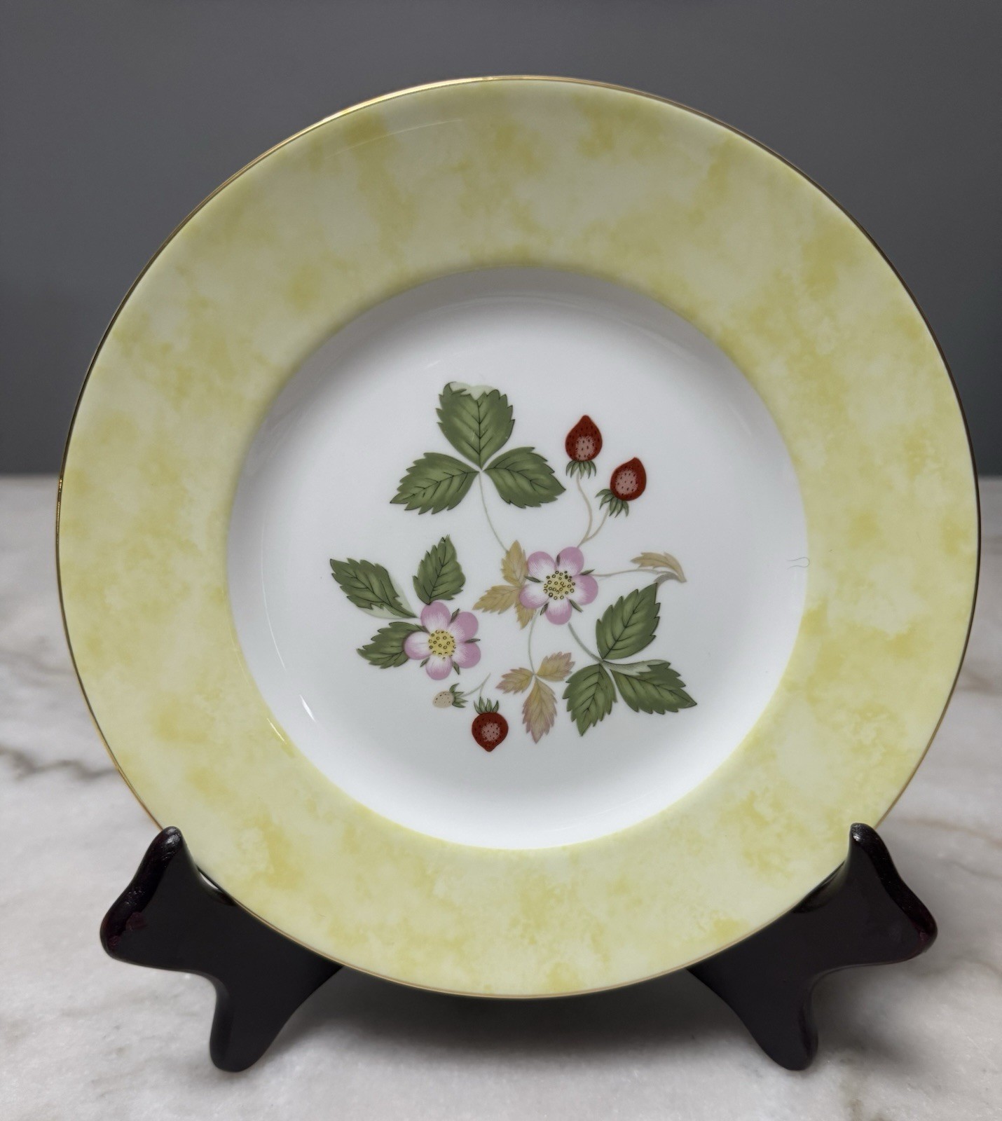 Wedgwood WILD STRAWBERRY Bone China England Yellow Border Salad Accent Plates 8″