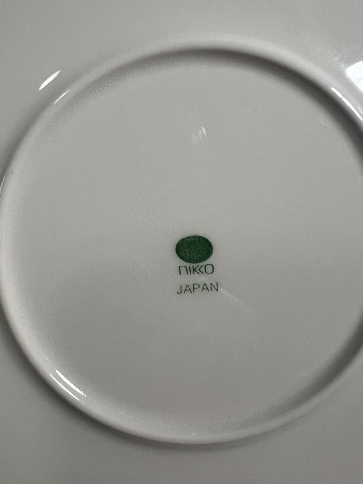 Vintage Nikko Round Serving Platter Happy Holidays Japan Victorian-Style Tree
