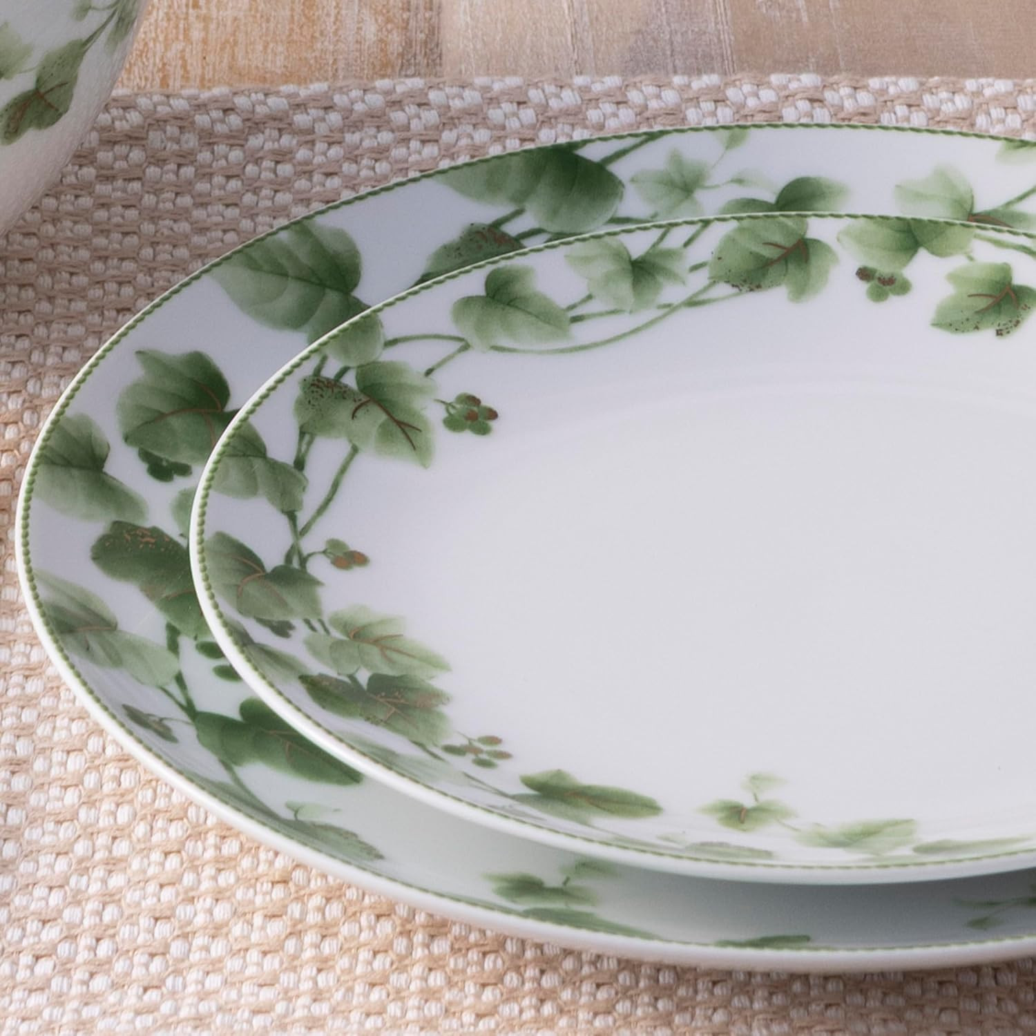 Ivy Whisper 4-Piece Place Setting for One – Elegant Dining Experience
