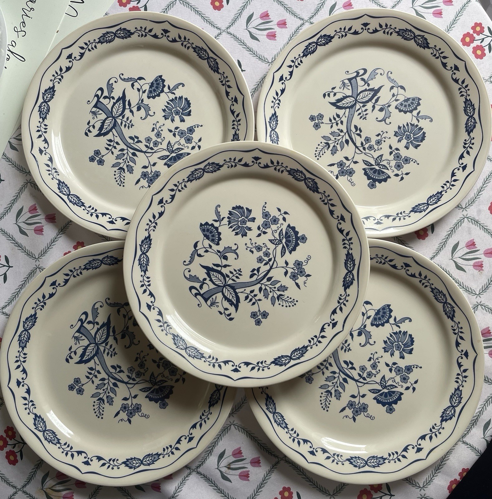 Vintage 10.25-inch dinner plate made by Corelle “Blue Floral-Danube Onion”. 5pc