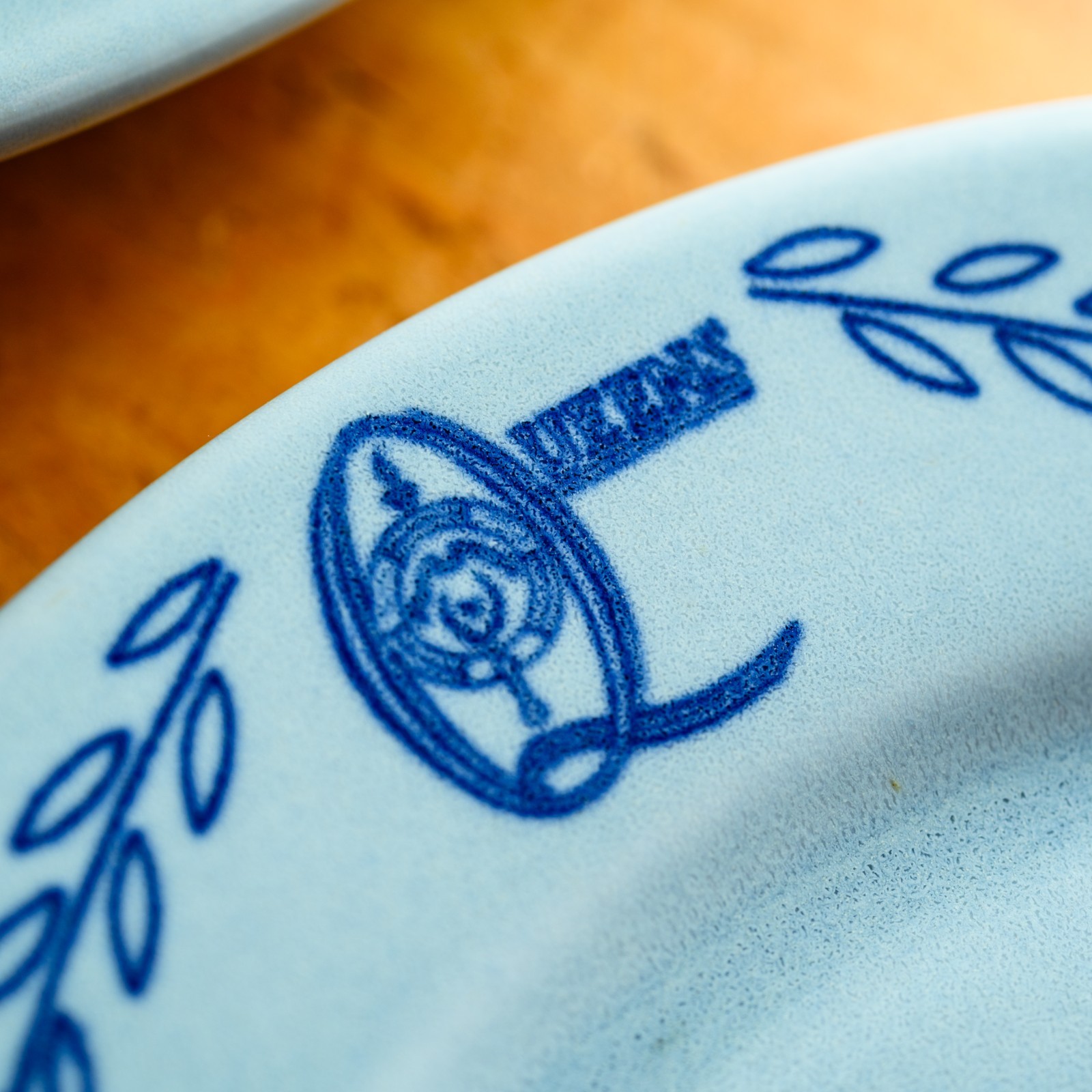 2 RARE 1950s Queens Topmark Iroquois China Restaurant Ware BLUE PLATE SPECIAL 9″