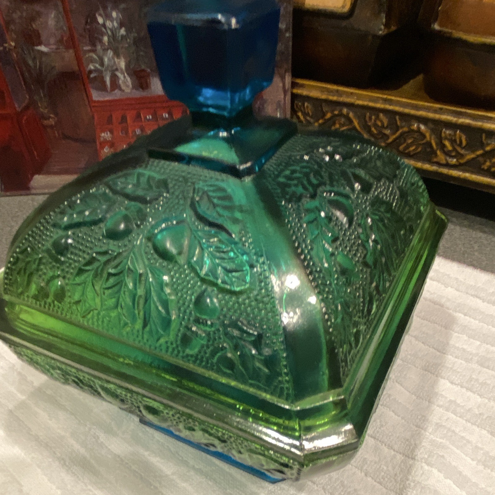 Vintage Jeannette Green Blue Ombré Acorn & Leaf Glass Lidded Candy Dish