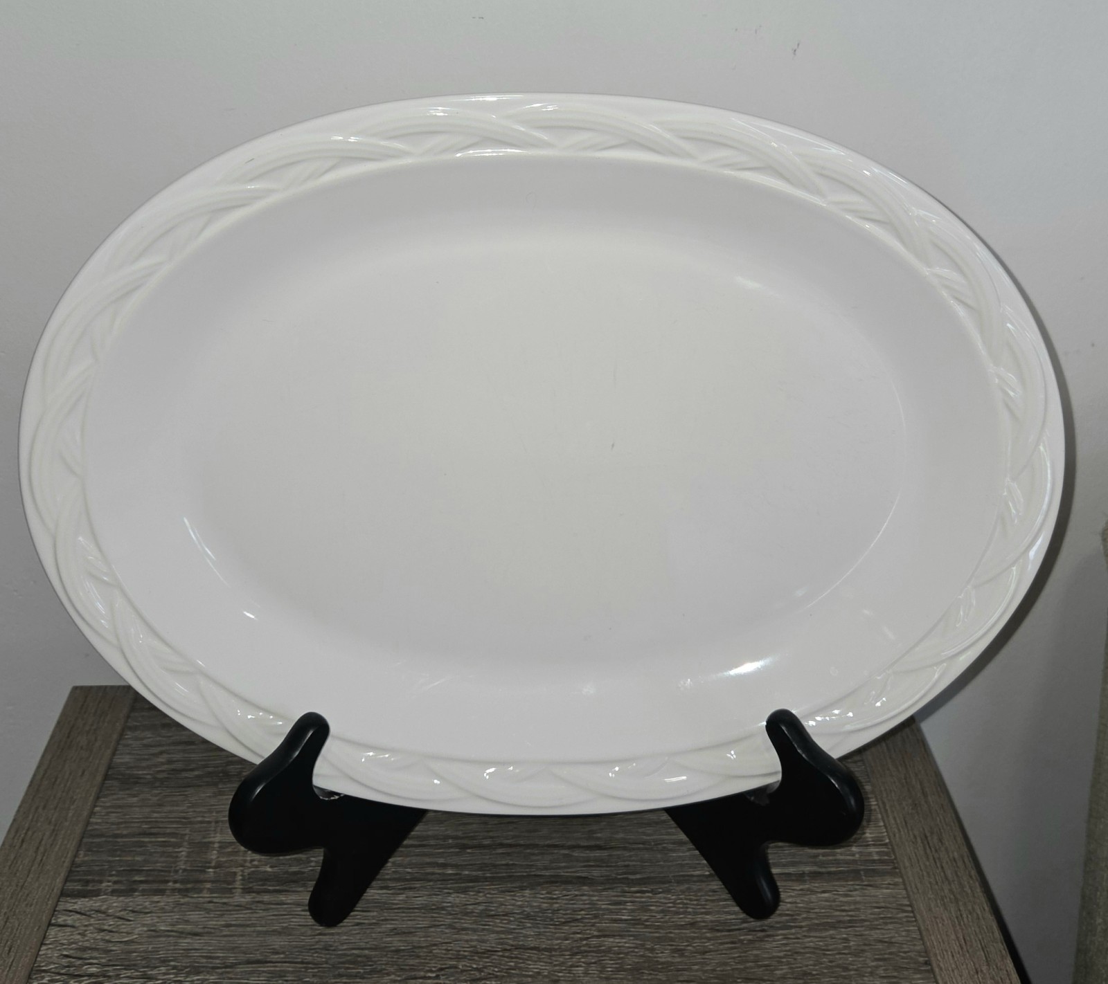 Pfaltzgraff Acadia White 14 1/2″ Oval Serving Platter w/Braided Edge SEE PICTURE