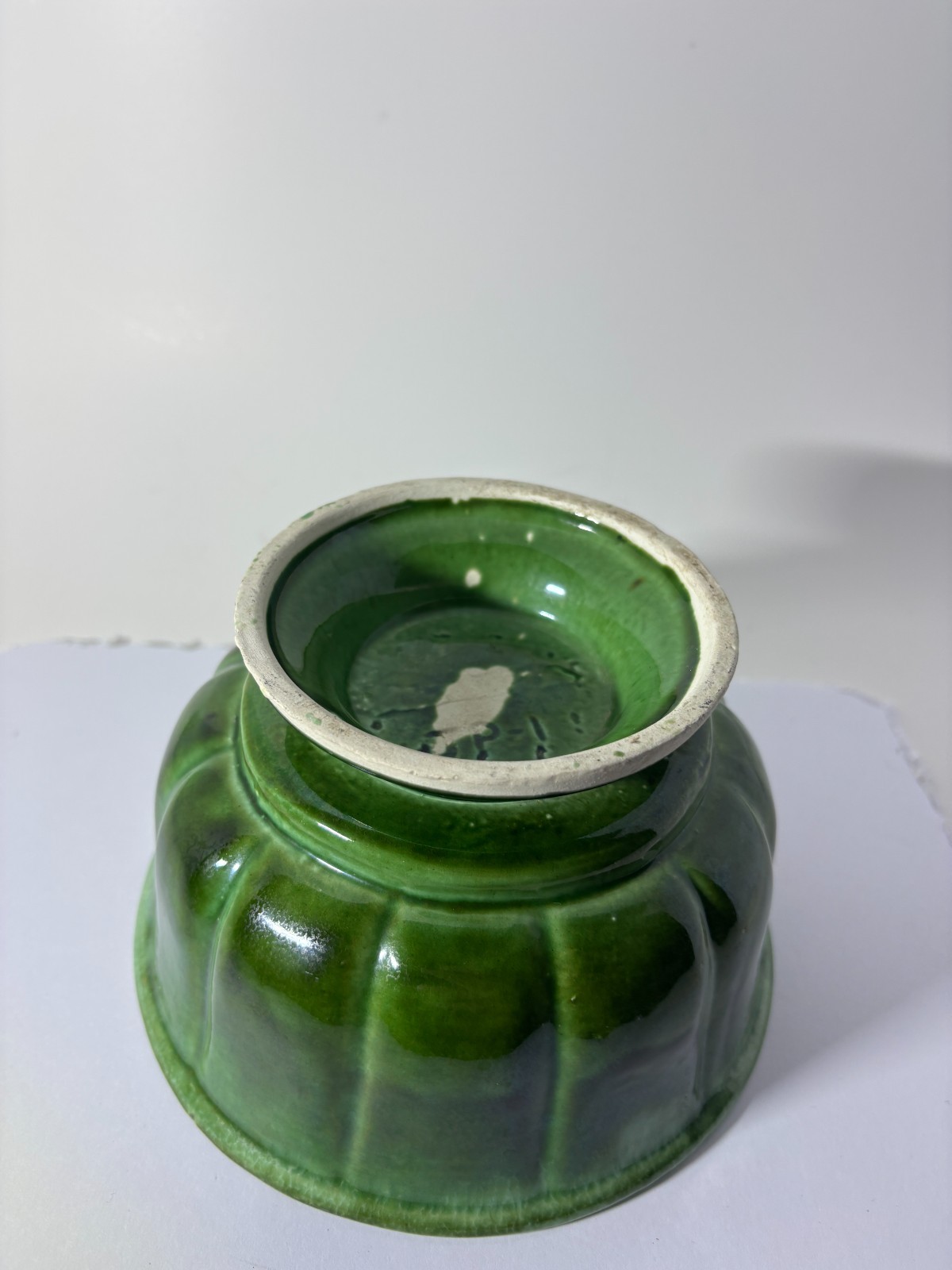 Vintage MCM Green Fluted Ceramic Pedestal Compote Bowl Footed Scallo