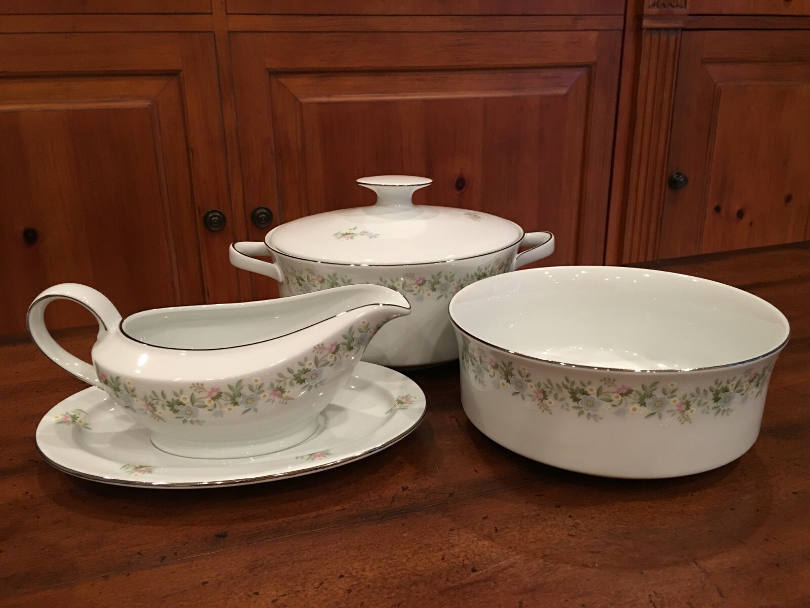 Johann Haviland Bavaria Germany Fine China Forever Spring pattern Dinnerware Set